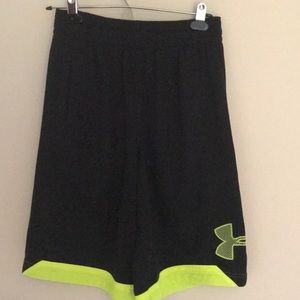 Under Armour men’s shorts small